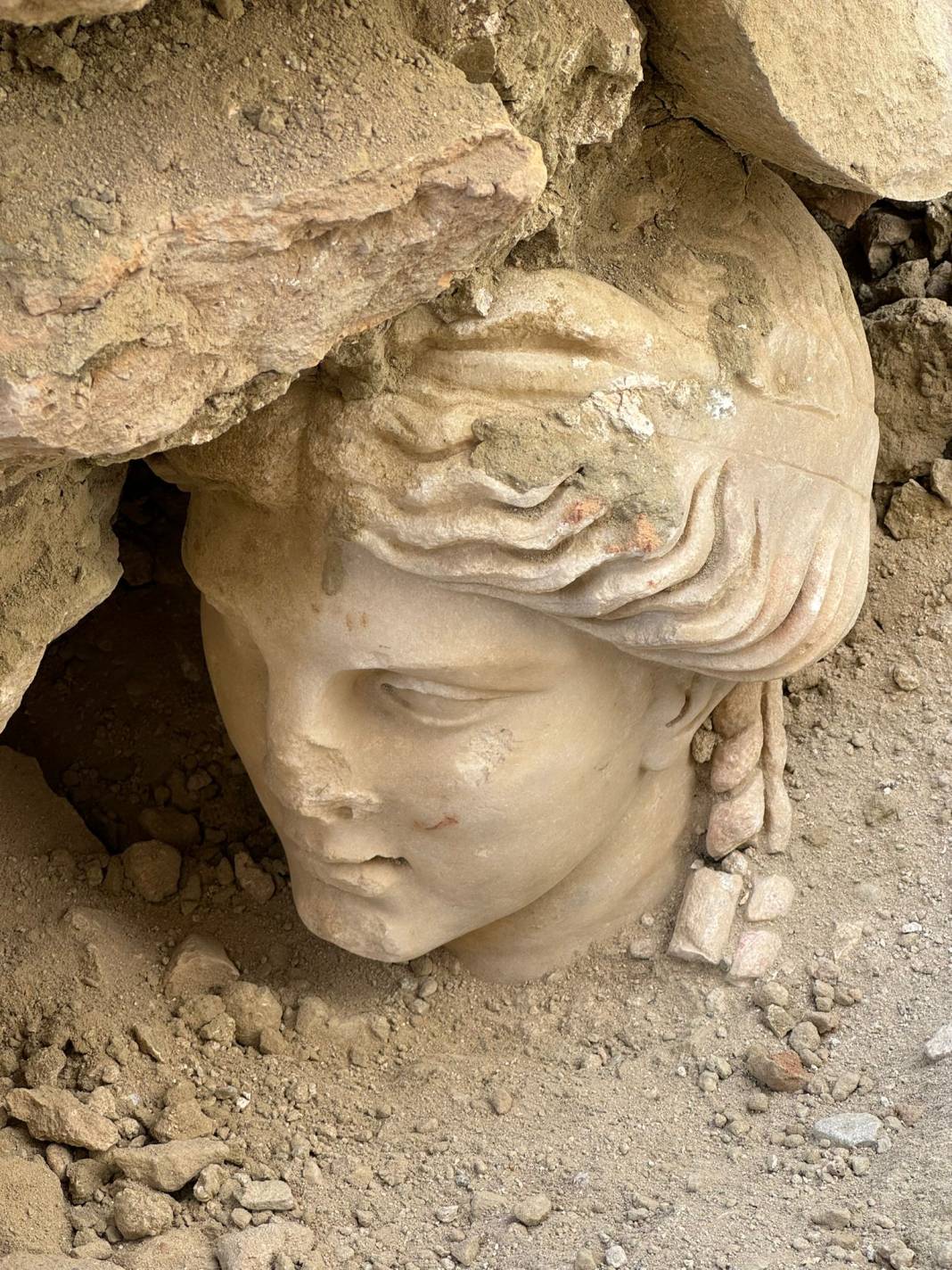 Laodikya'da 'Hygieia' heykelinin başı bulundu: 2100 yıl sonra gün ışığına çıkarıldı 5